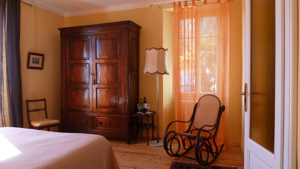 B&B Casa Forster Cannero Riviera Pokoj fotografie